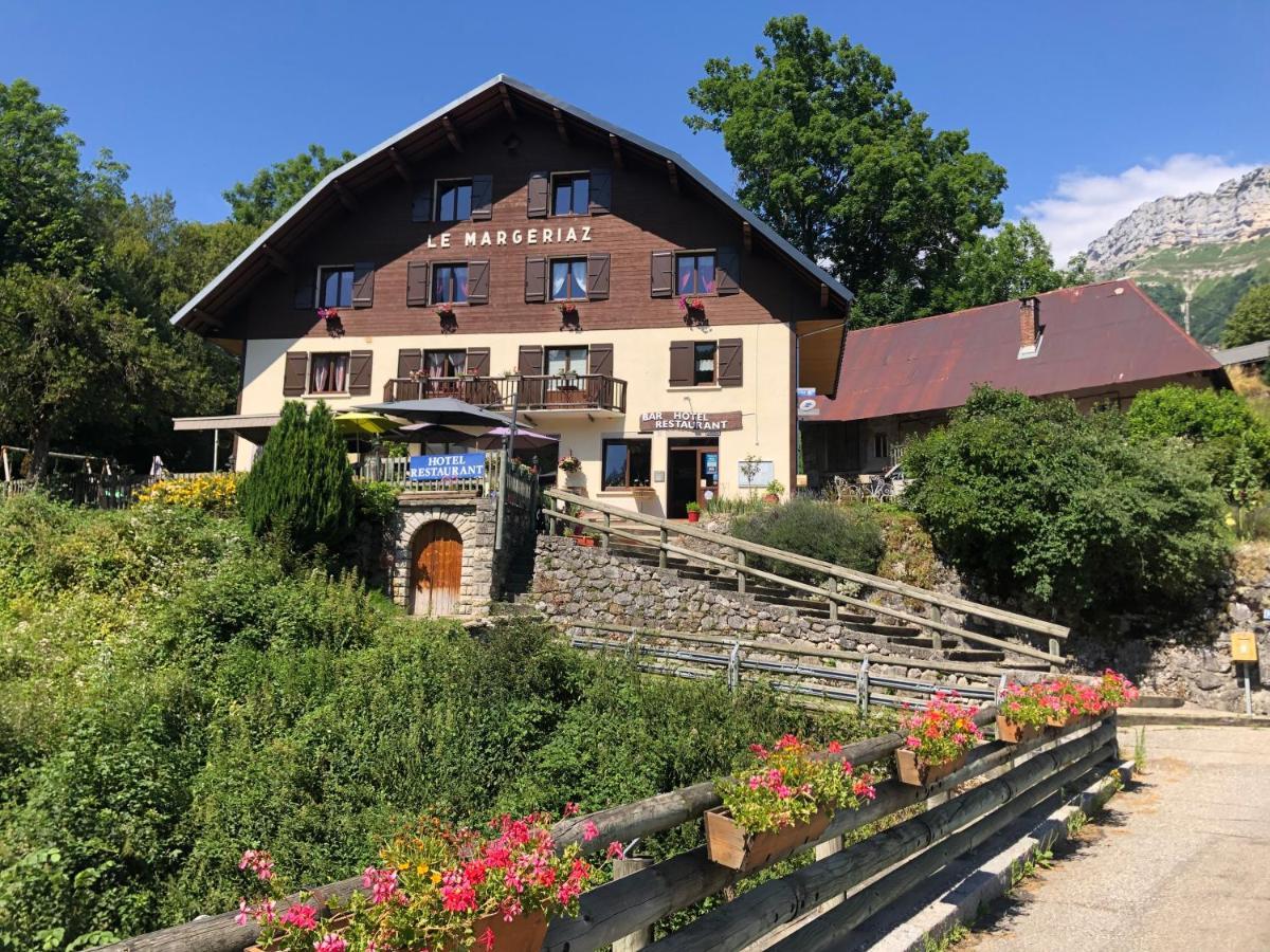 Bar Hotel Restaurant Le Margeriaz Les Déserts Buitenkant foto